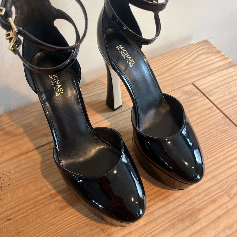 MICHAEL Michael Kors Martina Black Patent Leather Strappy Platform Pumps Size 7M - Picture 4 of 16